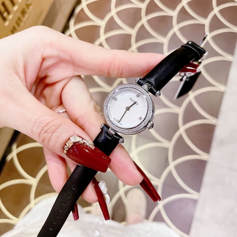 Gucci Diamantissima |Nữ |Mặt Tròn |Đính Đá |Dây Da Đen |Máy Pin (Quartz) |Size 28mm