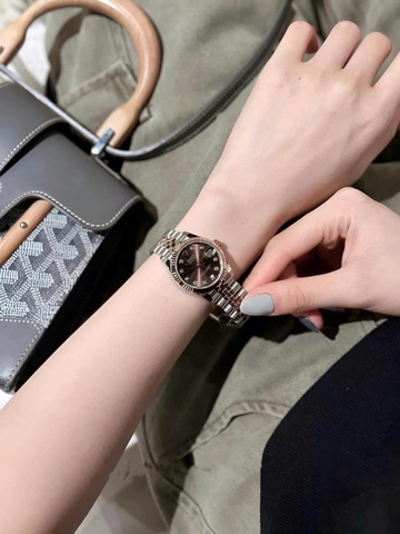 Rolex Date Just |Nữ Giới |Niềng Khía |Mặt Nâu |Dây Kim Loại Demi |Máy Cơ (Automatic) |Size 31mm