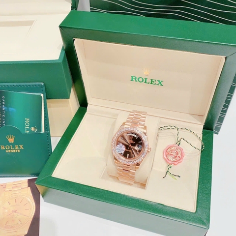 Rolex 2 Lịch |Nam Giới |Mặt Nâu |Đính Đá |Dây Kim Loại Rose Gold |Máy Cơ (Automatic) |Size 41mm