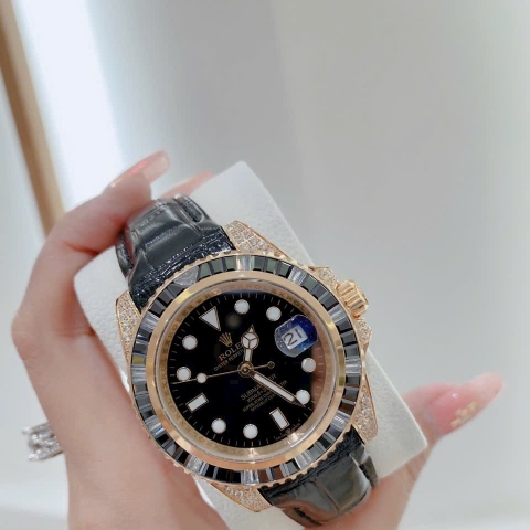 Rolex Submariner |Nam Giới |Đính Đá Vàng Gold |Dây Da Đen |Máy Cơ (Automatic) |Size 41mm
