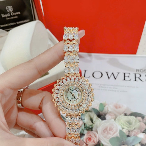 Royal Crown Mặt Full Đá |Nữ Giới |Bông Hoa |Lắc Tay Vàng Gold |Máy Pin (Quartz) |Size 36mm