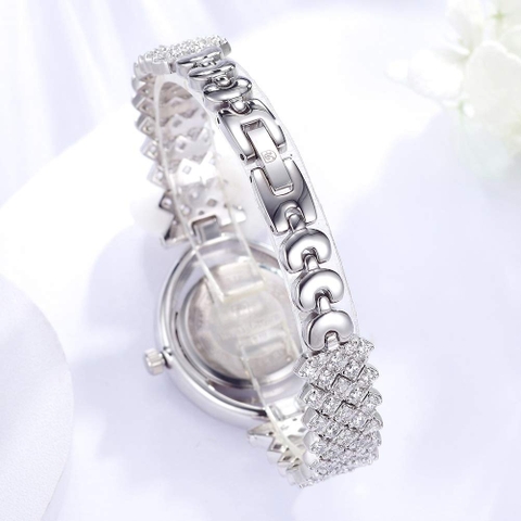 Royal Crown Mặt Oval |Nữ Giới |Số La Mã |Lắc Tay Đính Đá |Máy Pin (Quartz) |Size 32mm
