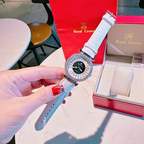 Royal Crown Mặt Tròn Đen |Nữ Giới |Đính Đá |Dây Da Trắng |Máy Pin (Quartz) |Size 35mm