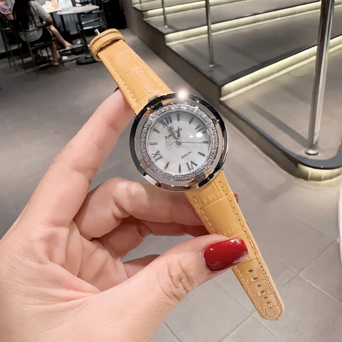 Royal Crown Mặt Xà Cừ Trắng |Nữ Giới |Đính Đá |Dây Da Vàng |Máy Pin (Quartz) |Size 36mm