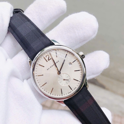 Burberry Classic Round |Nam Giới |Mặt Trắng |Dây Da Đen |Máy Pin (Quartz) |Size 40mm