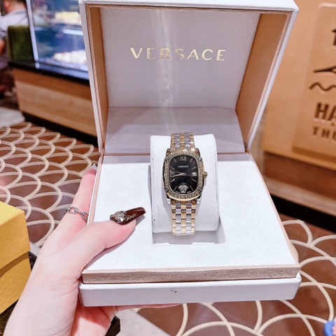 Versace Couture |Nữ Giới |Mặt Chữ Nhật Đen |Dây Kim Loại Demi Vàng |Máy Pin (Quartz) |Size 30x38mm