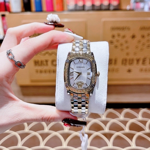 Versace Couture |Nữ Giới |Mặt Chữ Nhật Trắng |Dây Kim Loại Demi Vàng |Máy Pin (Quartz) |Size 30x38mm
