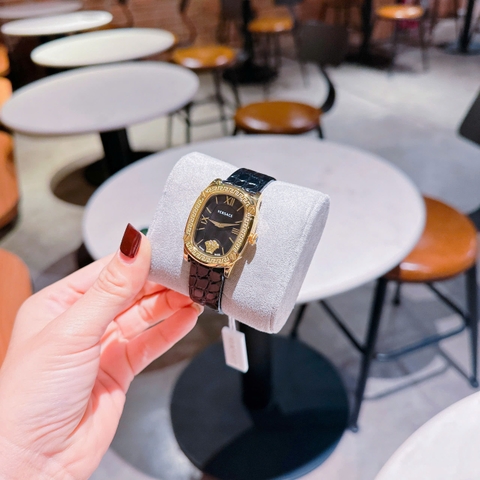 Versace Couture |Nữ Giới |Mặt Chữ Nhật |Vàng Gold |Dây Da Đen |Máy Pin (Quartz) |Size 30x38mm