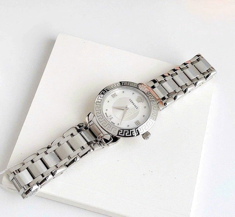 Versace Daphnis |Nữ Giới |Mặt Tròn Trắng |Dây Kim Loại Silver |Máy Pin (Quartz) |Size 35mm