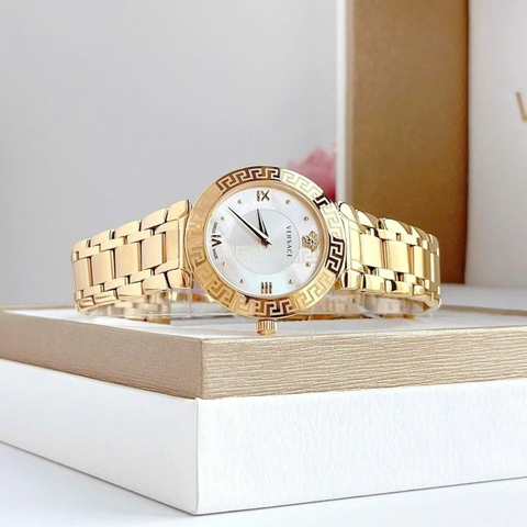 Versace Daphnis |Nữ Giới |Mặt Trắng |Dây Kim Loại Vàng Gold |Máy Pin (Quartz) |Size 35mm