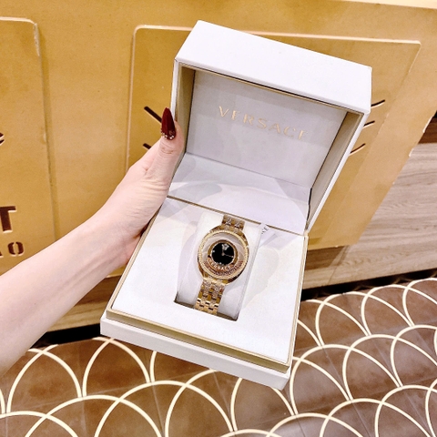Versace Destiny Spirit |Nữ Giới |Mặt Đen |Đính Đá |Dây Kim Loại Vàng Gold |Máy Pin (Quartz) |Size 36mm
