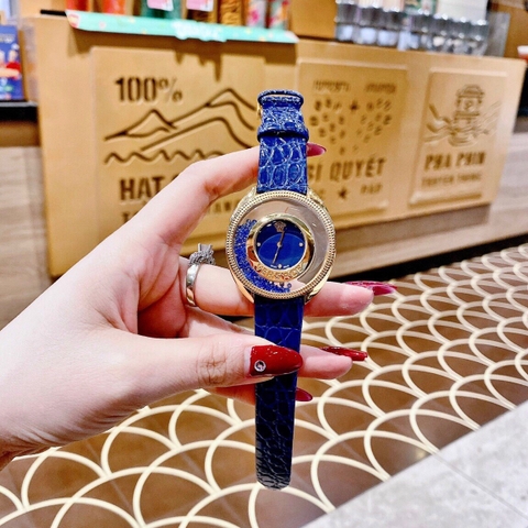 Versace Đính Đá Xanh |Nữ Giới |Vàng Gold |Dây Da Xanh Dương |Máy Pin (Quartz) |Size 36mm