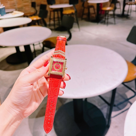 Versace DV-25 |Nữ Giới |Mặt Vuông |Vàng Gold |Dây Da Đỏ |Máy Pin (Quartz) |Size 36mm