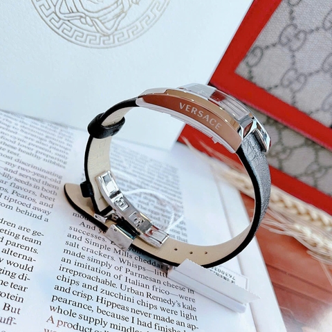 Versace Greca Icon |Nữ Giới |Mặt Chữ Nhật |Silver |Dây Da Đen |Máy Pin (Quartz) |Size 21x39mm