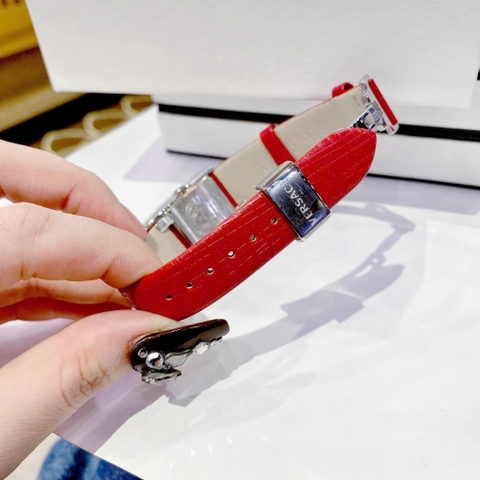 Versace Greca Icon |Nữ Giới |Mặt Chữ Nhật |Silver |Dây Da Đỏ |Máy Pin (Quartz) |Size 21x39mm