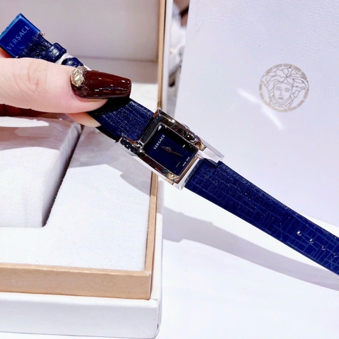Versace Greca Icon |Nữ Giới |Mặt Chữ Nhật |Silver |Dây Da Xanh Dương |Máy Pin (Quartz) |Size 21x39mm