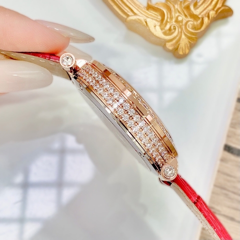 Xcer Full Đá Swarovski |Nữ Giới |Mặt Tròn |Rose Gold |Dây Da Đỏ |Pin (Máy Quartz) |Size 35mm