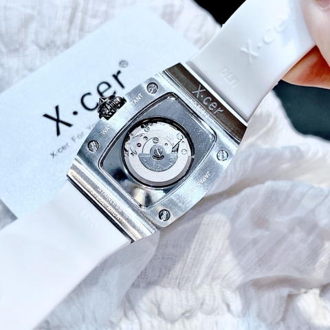 Xcer Lộ Cơ |Nữ Giới |Mặt Oval |Đính Đá |Silver |Dây Cao Su Trắng |Máy Tự Động (Automatic) |Size 36mm