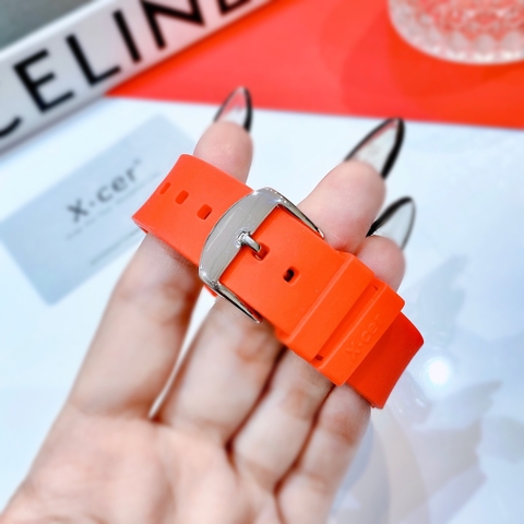 Xcer Lộ Máy |Nữ Giới |Mặt Chữ Nhật |Đính Đá |Dây Silicone Đỏ |Máy Tự Động (Automatic) |Size 36mm