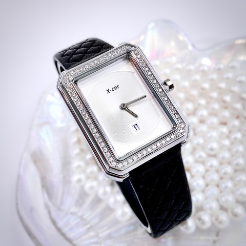 Xcer Mặt Chữ Nhật Trắng |Nữ Giới |Khảm Đá |Silver |Dây Trám Đen |Máy Pin (Quartz) |Size 28mm