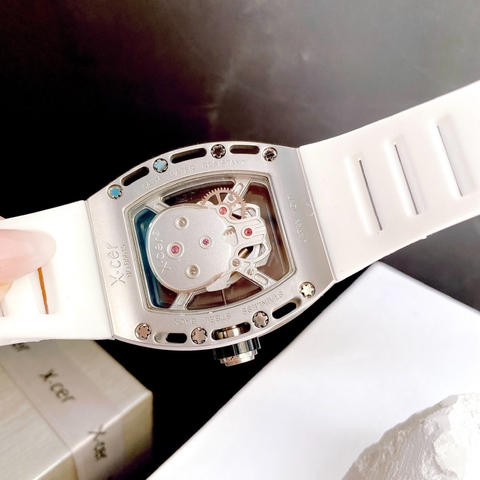 Xcer Mặt Oval |Nam Giới |Hình Đầu Lâu |Silver |Dây Silicone Trắng |Máy Pin (Quartz) |Size 42mm
