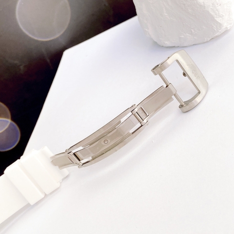 Xcer Mặt Oval |Nam Giới |Hình Đầu Lâu |Silver |Dây Silicone Trắng |Máy Pin (Quartz) |Size 42mm