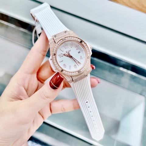 Xcer Tựa Hublot |Nữ Giới |Đính Đá Rose Gold |Dây Silicone Trắng |Máy Pin (Quartz) |Size 36mm
