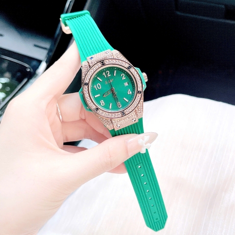 Xcer Tựa Hublot |Nữ Giới |Đính Đá Rose Gold |Dây Silicone Xanh Lá |Máy Pin (Quartz) |Size 36mm