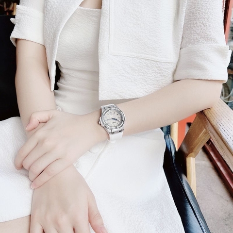 Xcer Tựa Hublot |Nữ Giới |Full Đá Silver |Dây Cao Su Trắng |Máy Pin (Quartz) |Size 34mm