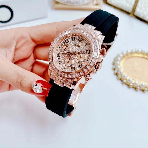 Xcer Tựa Rolex |Nữ Giới |Full Đá Rose Gold |Dây Silicone Đen |Máy Pin (Quartz) |Size 38mm