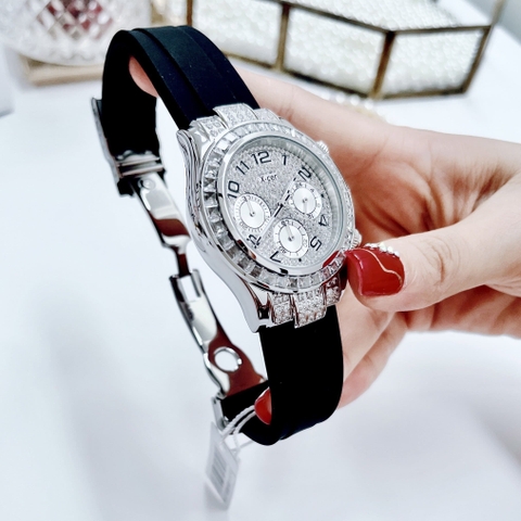 Xcer Tựa Rolex |Nữ Giới |Full Đá Silver |Dây Silicone Đen |Máy Pin (Quartz) |Size 38mm