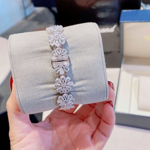 Chopard Mặt Full Đá Swaroski |Nữ Giới |Dây Đính Pha Lê Hoa Mai |Máy Pin (Quartz) |Size 34mm