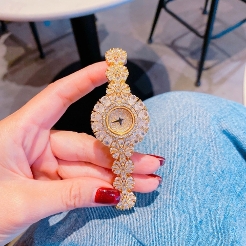 Chopard Mặt Full Đá Vàng Gold |Nữ Giới |Vòng Tay Đính Hoa |Máy Pin (Quartz) |Size 34mm