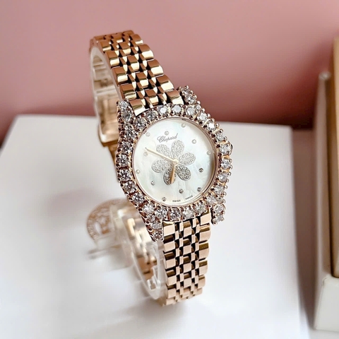 Chopard Mặt Xà Cừ |Nữ Giới |Bông Hoa Đính Đá |Dây Kim Loại Rose Gold |Máy Pin (Quartz) |Size 30mm