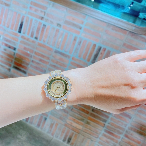 Chopard Mặt Full Đá |Nữ Giới |Dây Kim Loại Vàng Gold |Máy Pin (Quartz) |Size 36mm