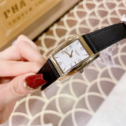 Coach Reese |Nữ Giới |Mặt Chữ Nhật |Vàng Gold |Dây Da Màu Đen |Máy Pin (Quartz) |Size 24x35mm