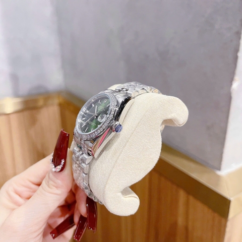 Rolex Đính Đá |Nữ Giới |Mặt Xanh Lá |Dây Kim Loại Silver |Máy Pin (Máy Quartz) |Size 31mm