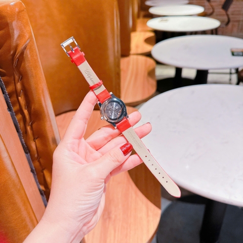 Chopard Heure Diamond |Nữ Giới |Silver |Dây Da Màu Đỏ |Máy Pin (Quartz) |Size 32mm