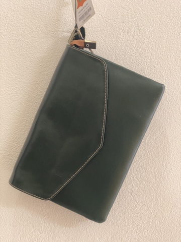 Clucth nữ, 2 đáy