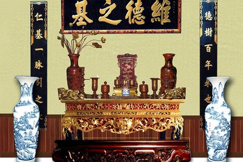 Nên chọn đồ thờ cúng chất liệu gì?