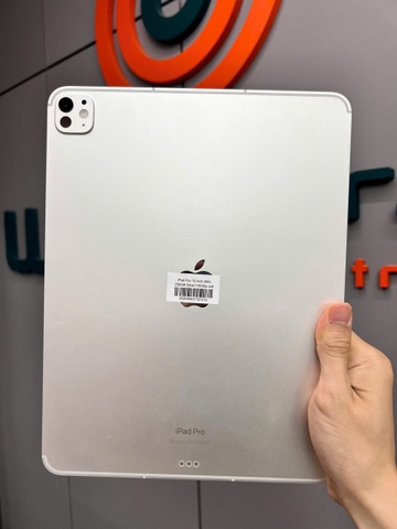 iPad Pro 13-inch (M4) 256GB Silver178/90a cell