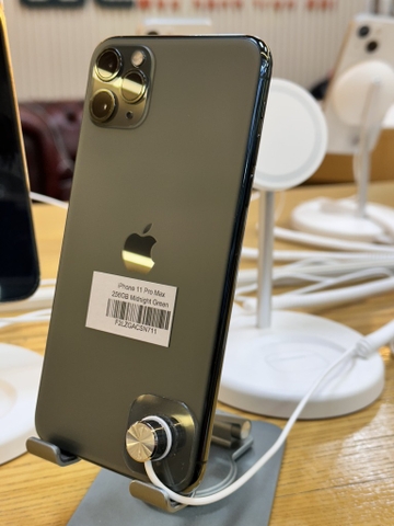 iPhone 11 Pro Max 256GB Midnight Green 81%