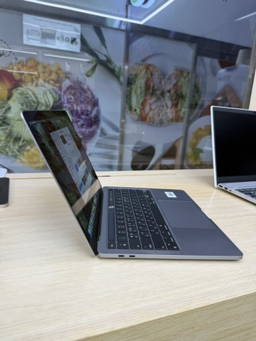 Macbook Pro M1 13inch ram16gb/256gb gray 92%