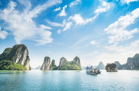 Quảng Ninh và Hải Phòng khai thông 4 tuyến du lịch liên vịnh