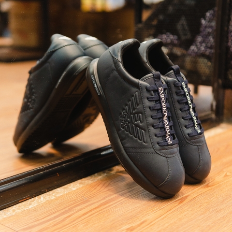 Giày EMPORIO ARMANI da đen full , logo "GA" sườn , gót đế chữ nhỏ ghi