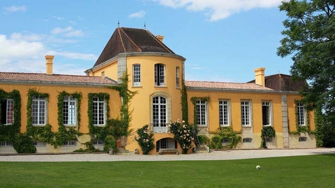 Gia đình Tesseron bán Château Lafon-Rochet ở Bordeaux.