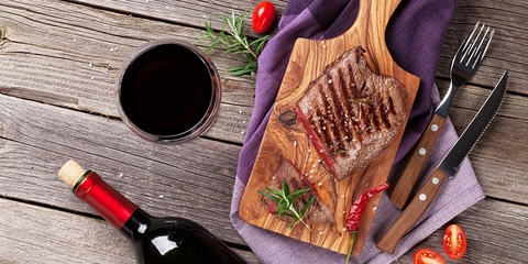 Rượu vang ăn với gì? Hướng dẫn kết hợp