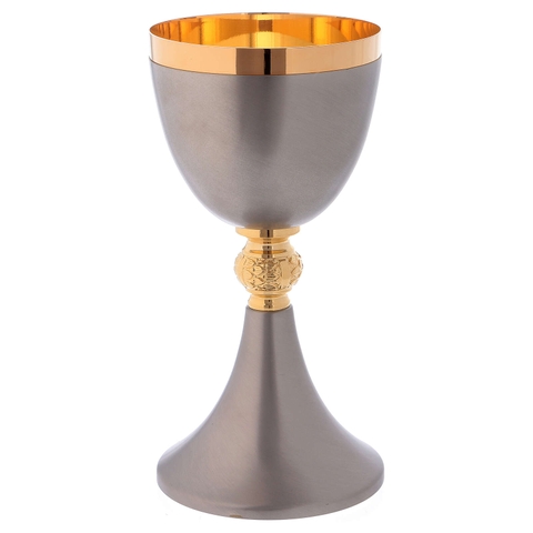 Chén Lễ Italy CLXV919 Phủ xám và Tay nắm vàng nút nho và Chi-Rho 19.5cm