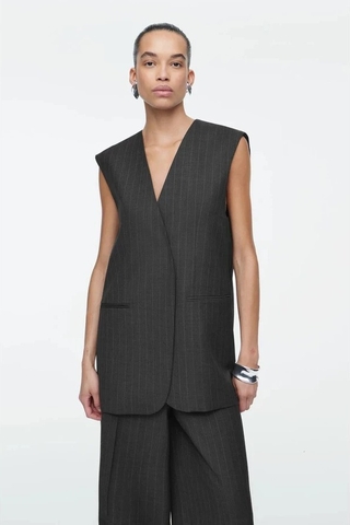 Áo gile COS kẻ dáng xuông