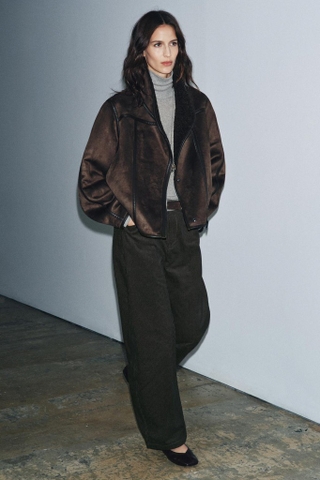 Áo khoác ZARA da lộn viền da nâu